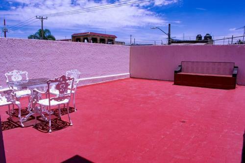 Apartamento Habitaciones Privadas, Cocina Y Cochera Gratis