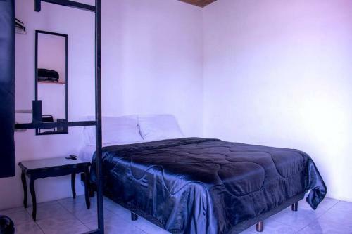 Apartamento Habitaciones Privadas, Cocina Y Cochera Gratis
