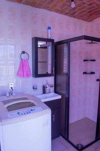 Apartamento Habitaciones Privadas, Cocina Y Cochera Gratis