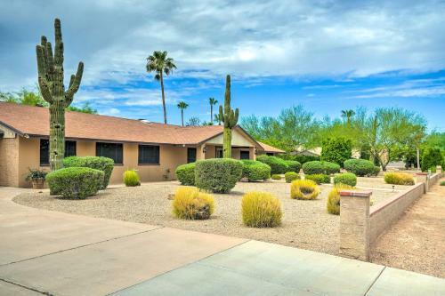 Modern Glendale Desert Destination With Patio!