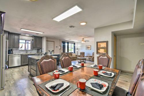 Charming Home Less Than 11 Mi To Downtown Phoenix!