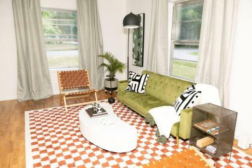 The Willa On 7th, Located In Downtown Bentonville!