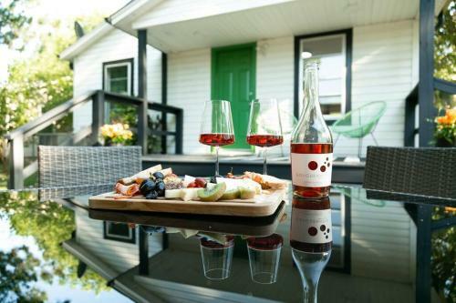 The Willa On 7th, Located In Downtown Bentonville!