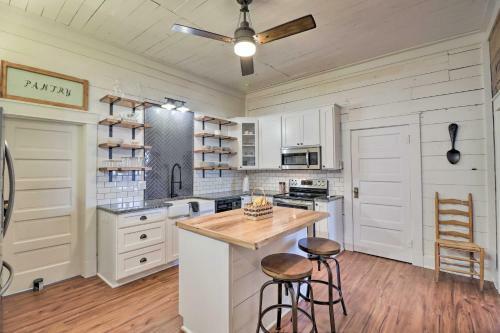Historic Mountain Home Haven With Large Yard!