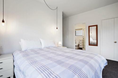 Kokomea House - Wanaka Holiday Home