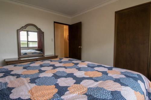 Redcliff House - Te Anau Holiday Home