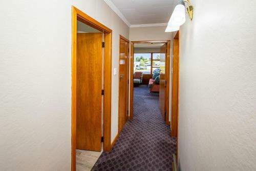 Grand View - Te Anau Holiday Home