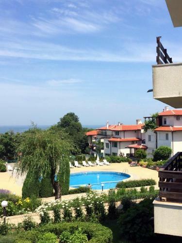 Comfortable, Cozy Three-room Family Apartment With A Sea View