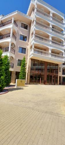 Valencia Gardens Apartments, Nesebar