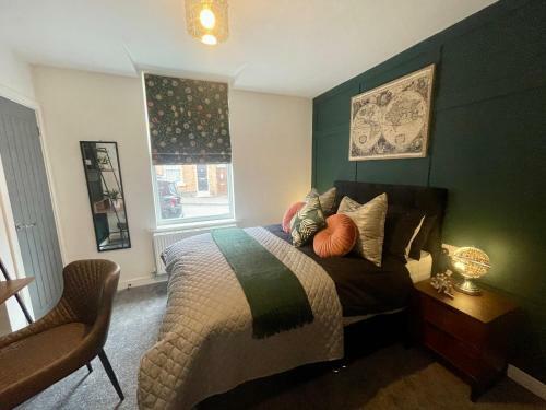Hostal 5 Bed Home On Birdwell Road - Free Parking