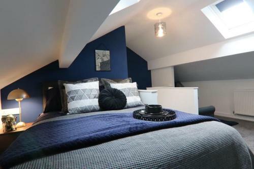 Hostal 5 Bed Home On Birdwell Road - Free Parking