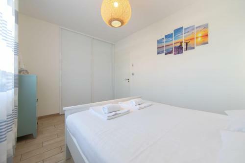 La Villa Du Bassin � Ares