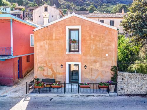 Villa The Heritage Cottage In Doukades