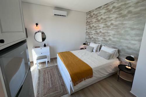 Enjoy Romance And Sunsets At Villa Dionysos