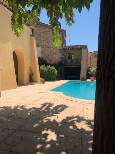Hostal La Tour D'aspiran