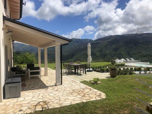 Luxurious Holiday Home In Bagni Di Lucca With Pool