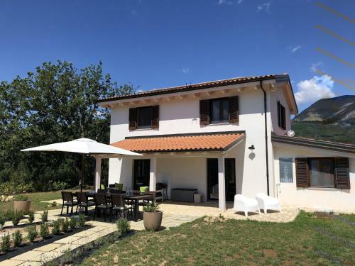Luxurious Holiday Home In Bagni Di Lucca With Pool