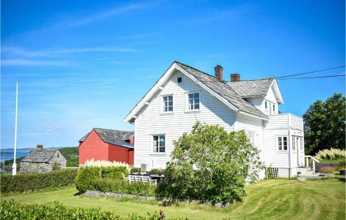 Stunning Home In Fitjar With Wifi And 5 Bedrooms
