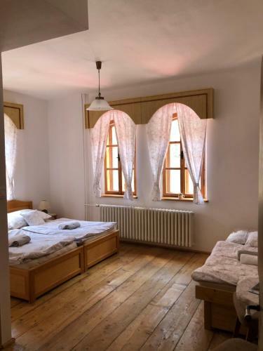 Hostal Penzi�n ?afran