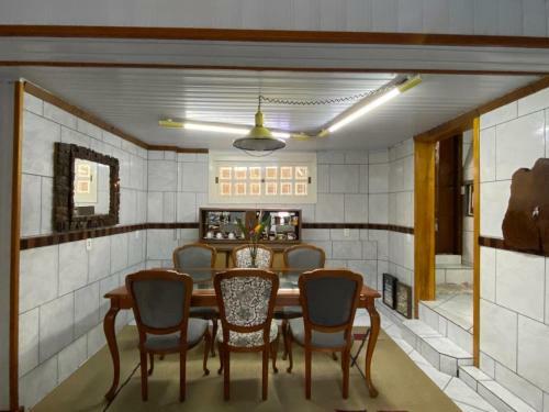 Casa Aconchegante Em Bairro Pr�ximo Ao Centro !