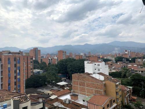 Apartamento Large Pent House Near Poblado With Free Parking