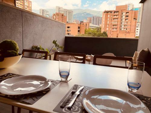 Espacioso Apartamento, Bonito Balc�n, Excelente Ubicaci�n