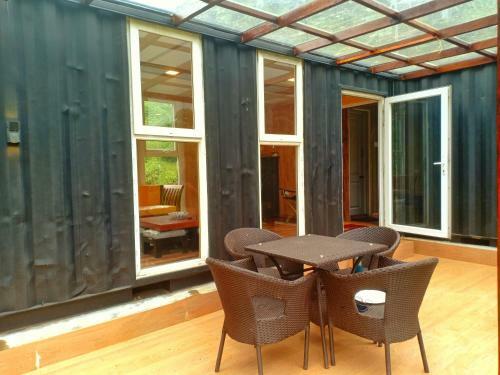 Igloo Container House- Isolated Estate Private Property