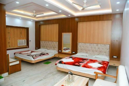 Hotel Staymaker Aditya Plaza