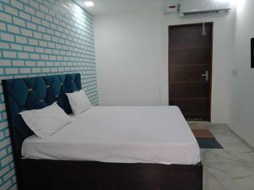 Oyo 91703 Hotel Hr 29