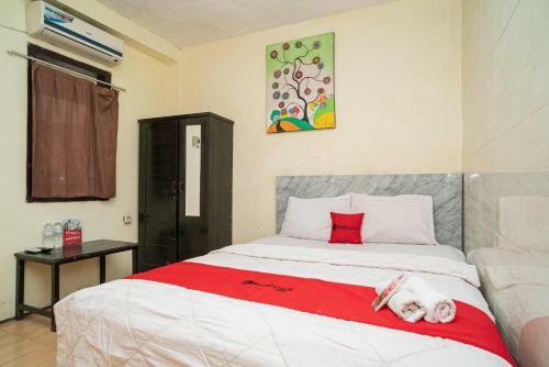 Hotel Reddoorz Near Cyber Mall