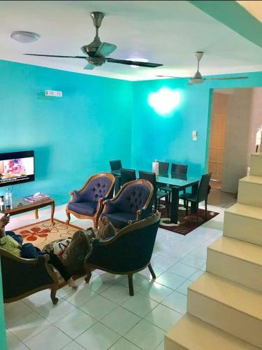 Homestay Tok Wan Puchong Utama