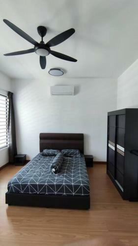 4-bedroom Home In Semenyih