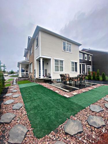 Cheerful 3-bedroom Vacation Home Luxury