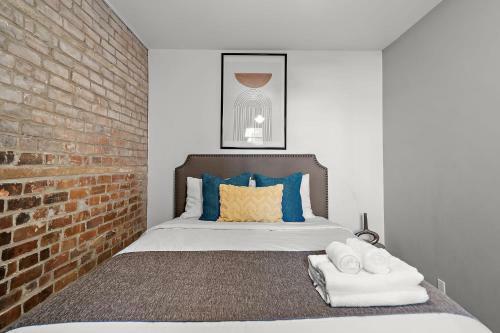 Charming Fresh 3br Apartment On Bishop St