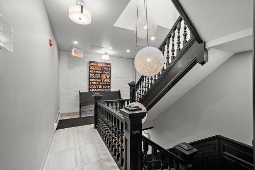 Charming Fresh 3br Apartment On Bishop St