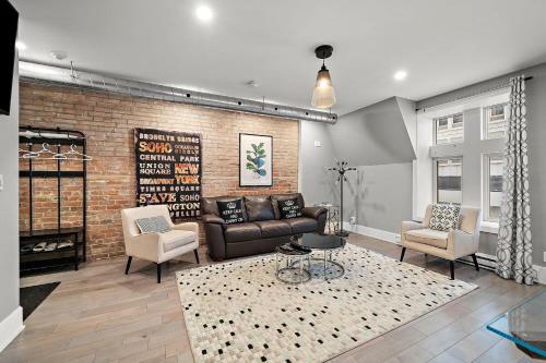 Charming Fresh 3br Apartment On Bishop St