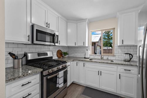 Cozy 2 Bedroom Home In Carmichael
