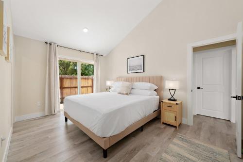 Cozy 2 Bedroom Home In Carmichael