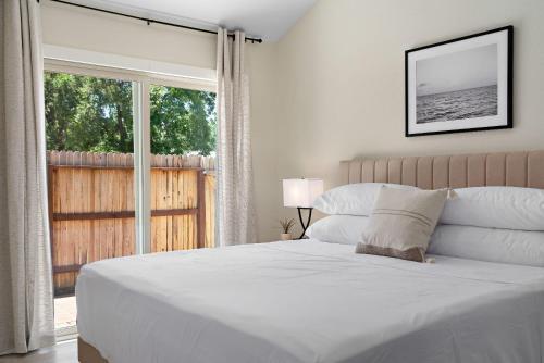 Cozy 2 Bedroom Home In Carmichael