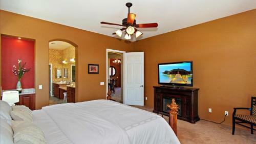 Desert Escape 2 Master Suites In Priv Country Club