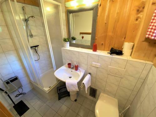 Uriges Chalet Auf �ber 1250m +dampfbad +netflix!
