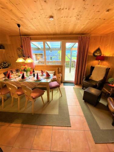 Uriges Chalet Auf �ber 1250m +dampfbad +netflix!