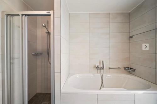 Montreux Center Panoramic Views 4bd Apartment
