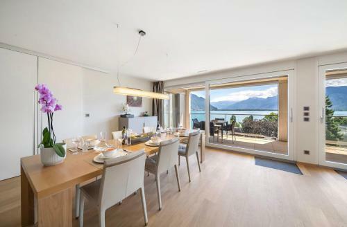 Montreux Center Panoramic Views 4bd Apartment
