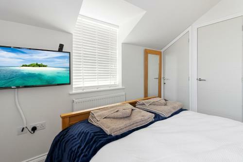 A Modern And Cosy Apartment Just Yards From Brixham?s Bustling Harbourside
