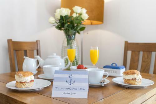 A Modern And Cosy Apartment Just Yards From Brixham?s Bustling Harbourside