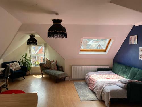 Top Floor Apartment By The Beach