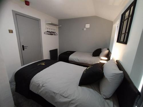 Black Pearl Luxury Apartments