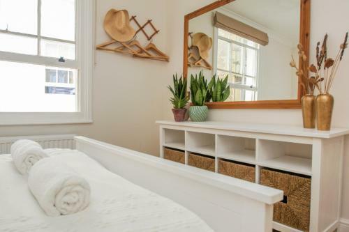 Waterloo Apartment - By Brighton Holiday Lets