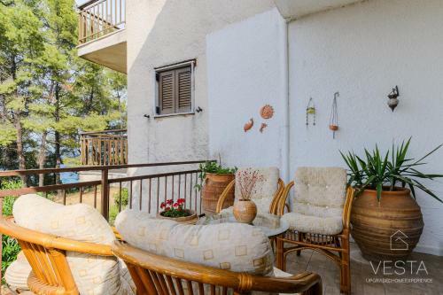 Jasmine 3-bdrm Maisonette, Sea & Pine Tree Views